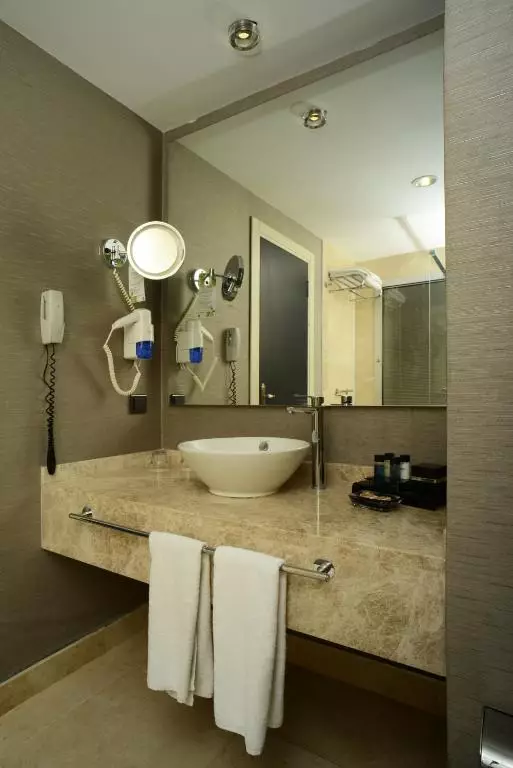 ستیا بیچ ریزورت مارماریس